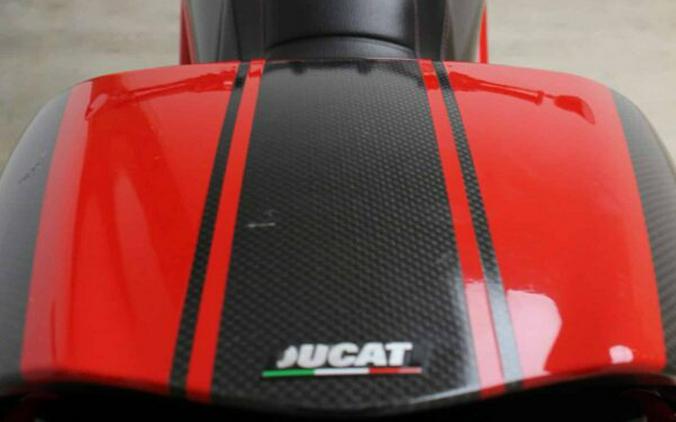 2015 DUCATI DIAVEL CARBON RED – BLACK / RED