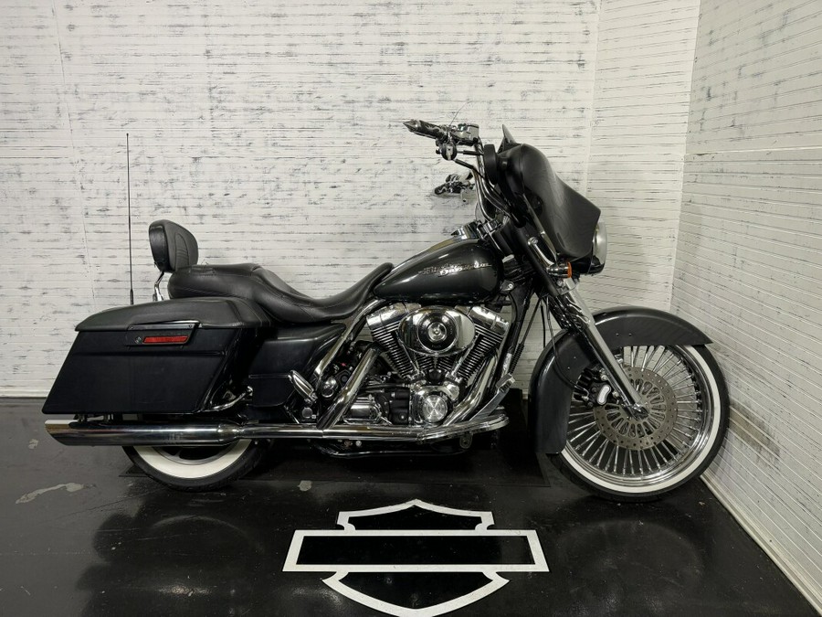 2006 Harley-Davidson Street Glide® w/ 21” Wheel, Bars, and white walls!