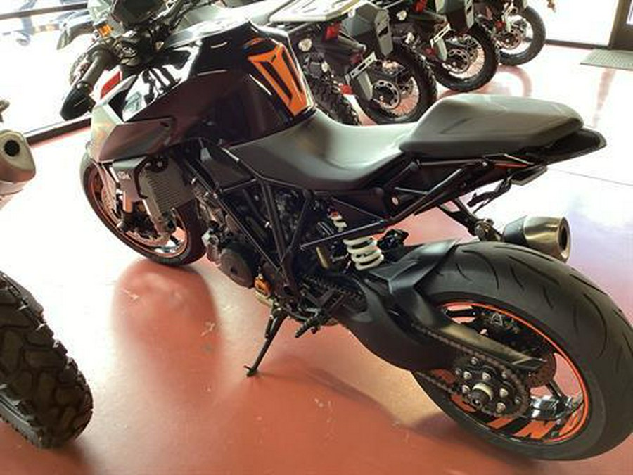 2017 KTM 1290 Super Duke R