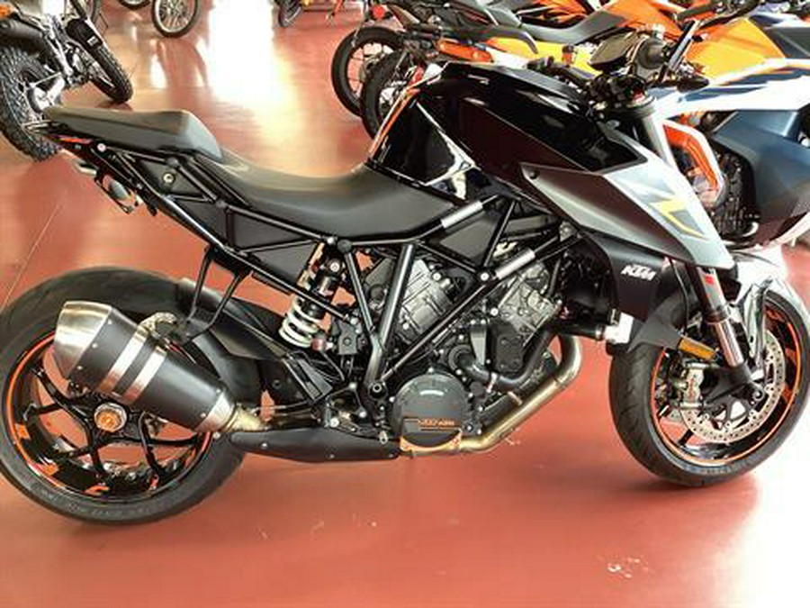 2017 KTM 1290 Super Duke R