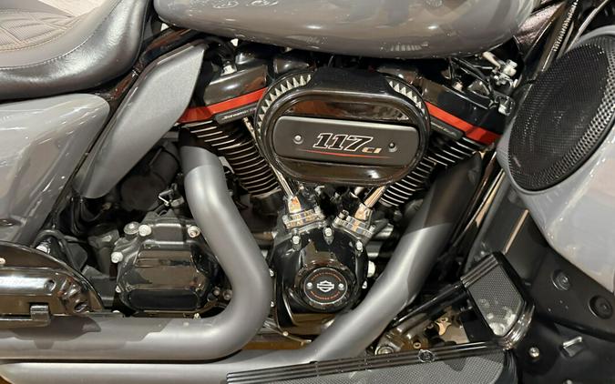 2018 Harley-Davidson® CVO™ Street Glide® FLHXSE Gunship Gray