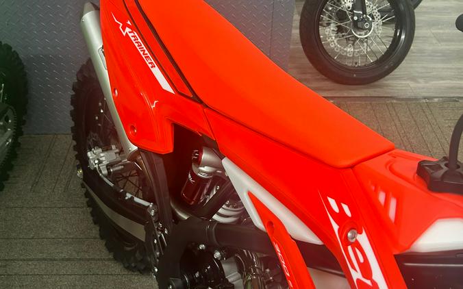 2027 BETA Xtrainer 300