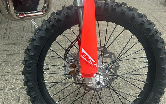 2027 BETA Xtrainer 300