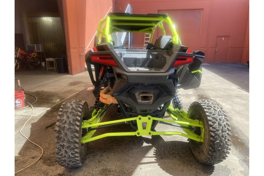 2024 RZR PRO R 4 ULTIMATE - ONYX BLACK Ultimate - Polaris