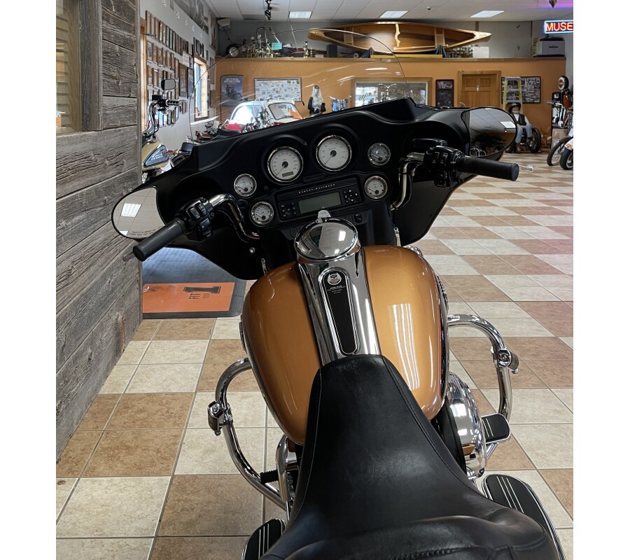 2008 Harley-Davidson Street Glide® 105th Anniversary Copper Pearl & Vivid Black