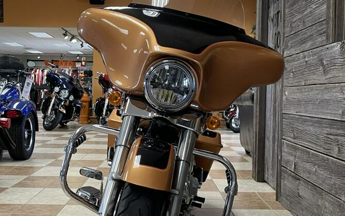 2008 Harley-Davidson Street Glide® 105th Anniversary Copper Pearl & Vivid Black