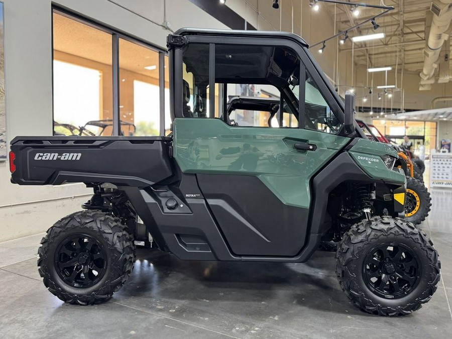 2026 Can-Am® Defender DPS CAB HD9 Compass Green