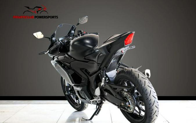 2025 Yamaha YZF-R3