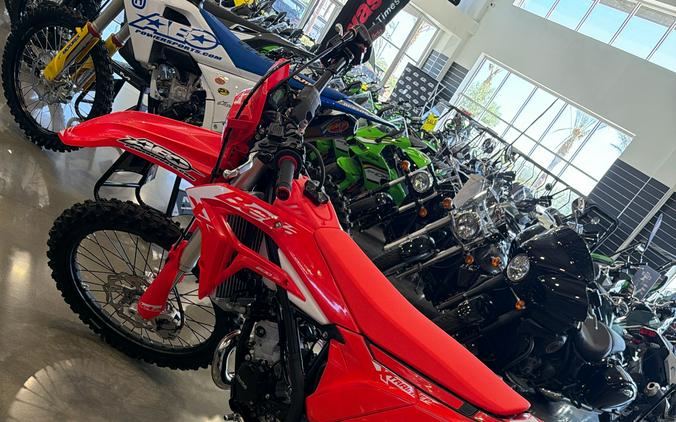 2027 Beta X-Trainer 200