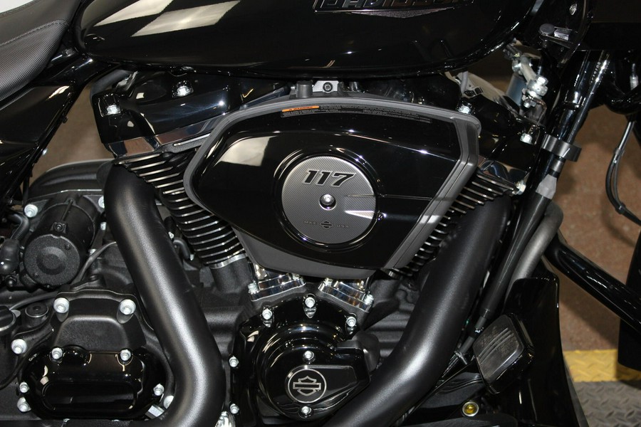 2026 Harley-Davidson® Road Glide® VIVID BLACK