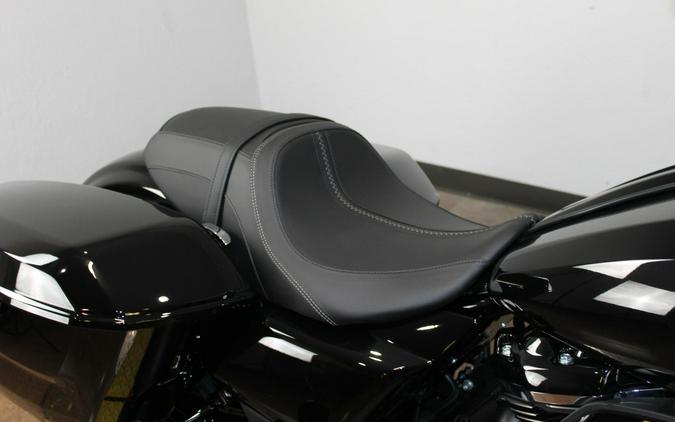 2026 Harley-Davidson® Road Glide® VIVID BLACK