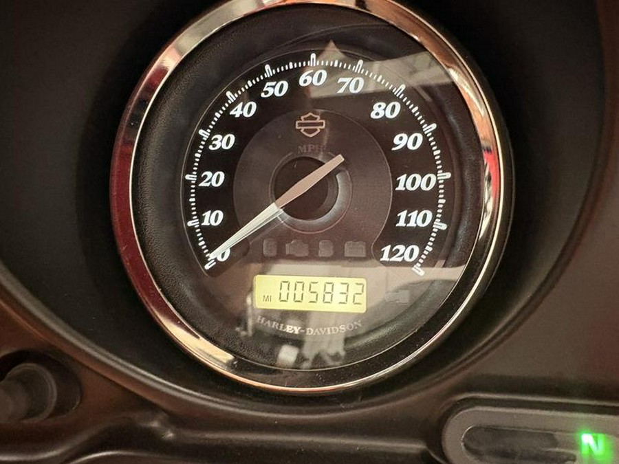 2012 Harley-Davidson® FLHTK - Electra Glide® Ultra Limited