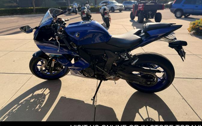 2025 Yamaha YZF R7
