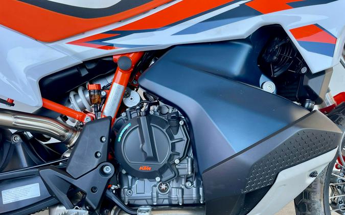 2024 KTM 890 ADVENTURE