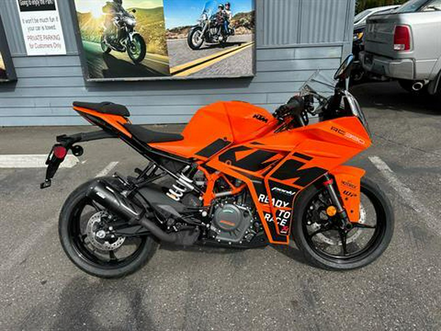 2023 KTM RC 390