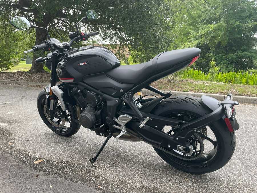 2025 Triumph Trident 660