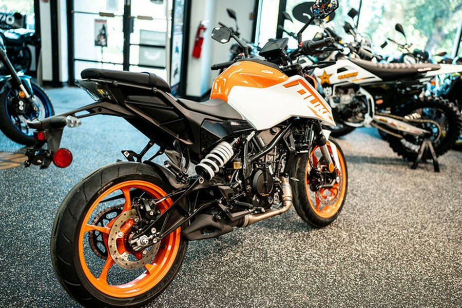2024 KTM Duke 250
