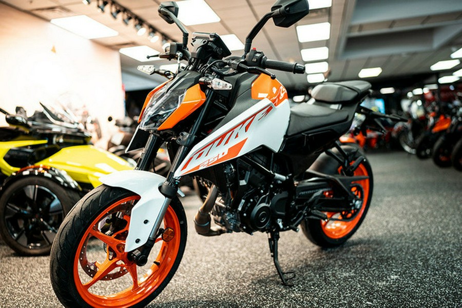 2024 KTM Duke 250