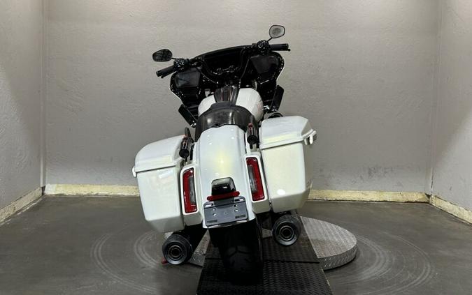 Harley-Davidson CVO™ Road Glide® ST 2024 FLTRXSTSE 84457365DT GOLDEN WHT PRL