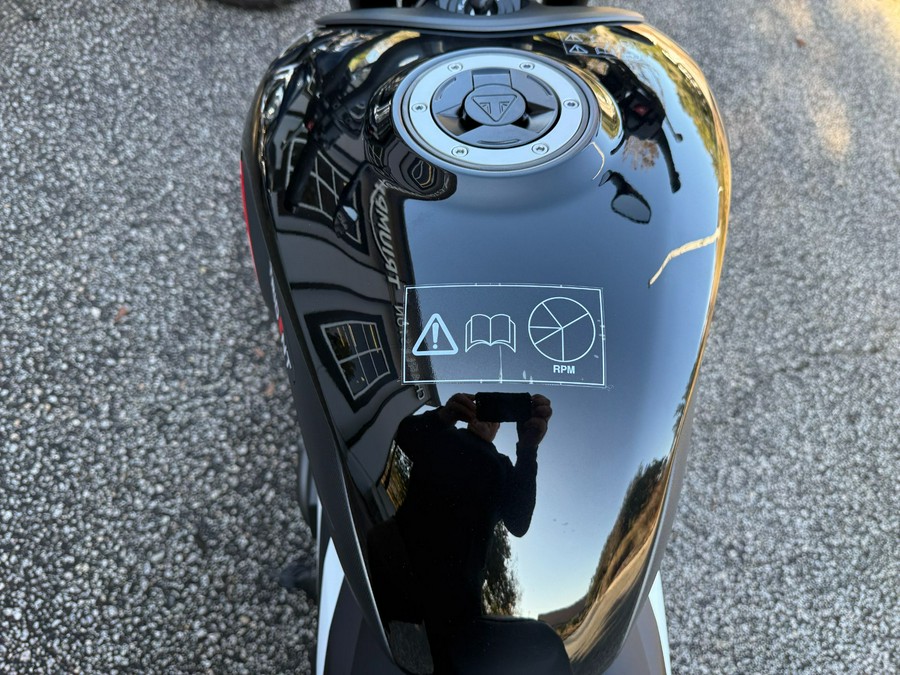 2025 Triumph Trident 660