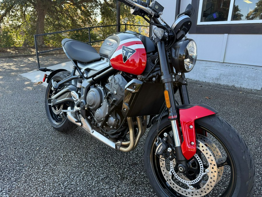 2025 Triumph Trident 660