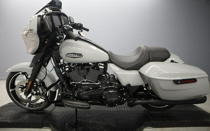 2025 Harley-Davidson Street Glide FLHX
