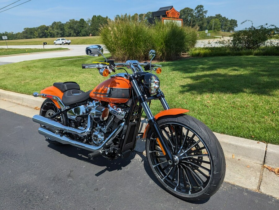 2023 Harley-Davidson Breakout Baja Orange