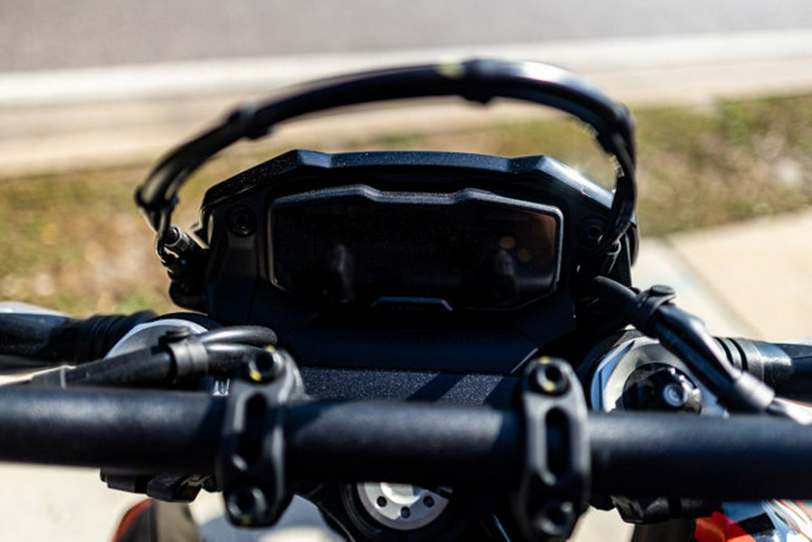 2025 Ducati Hypermotard 698 Mono RVE