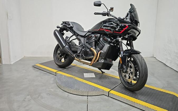 RA1250ST 2025 Pan America® 1250 ST