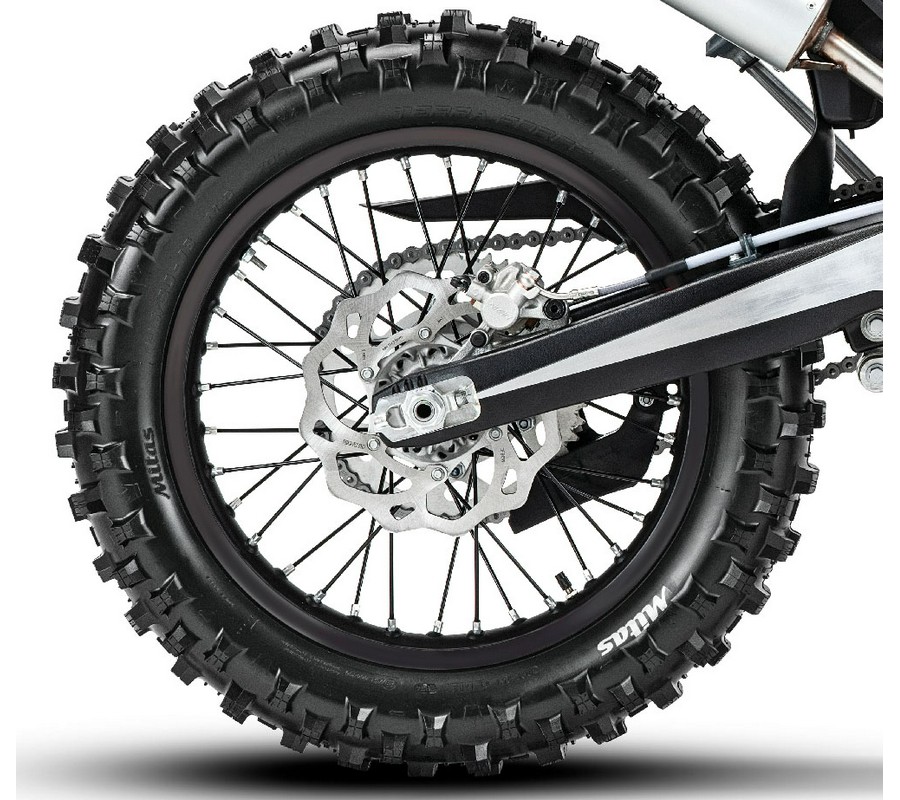 2027 BETA Xtrainer 300 Low Boy