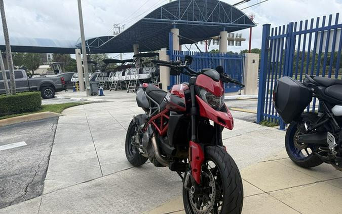 2021 Ducati Hypermotard 950 Ducati Red