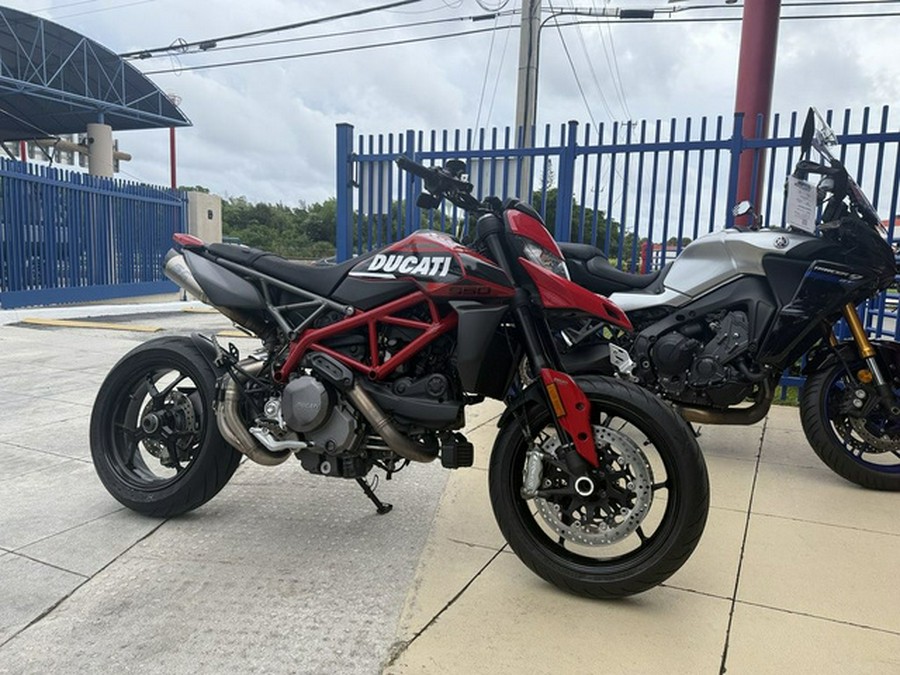 2021 Ducati Hypermotard 950 Ducati Red