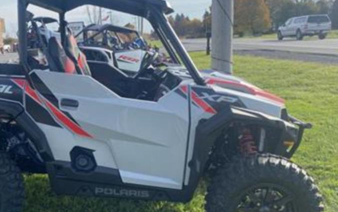 2027 Polaris General XP 1000 Sport