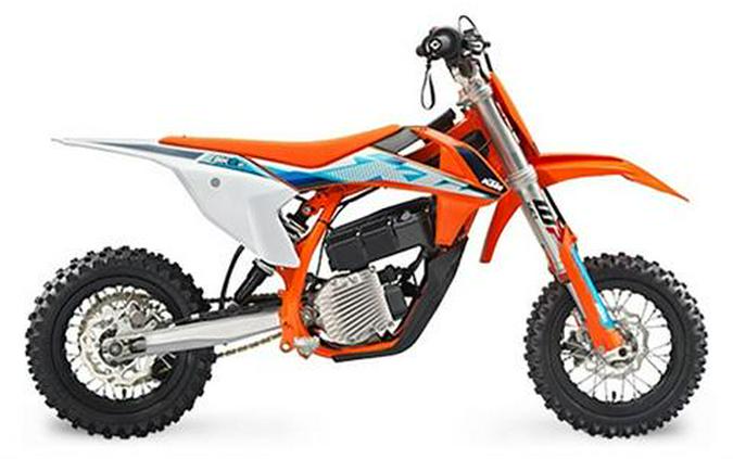 2023 KTM SX-E 3 First Look [Just In Time For Christmas]