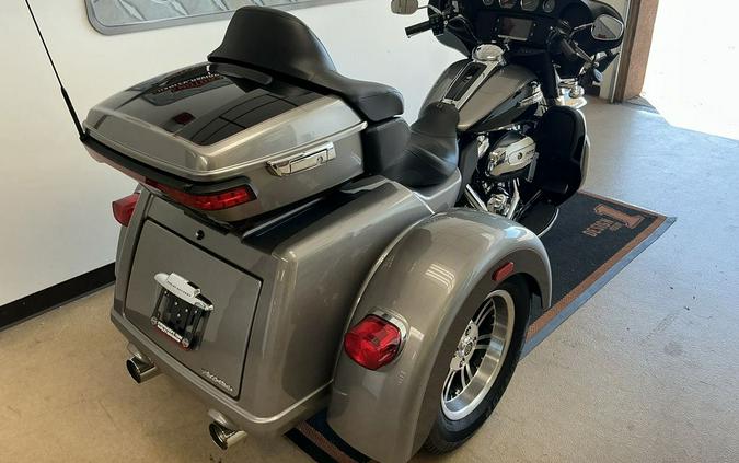 2017 Harley-Davidson® FLHTCUTG - Tri Glide® Ultra