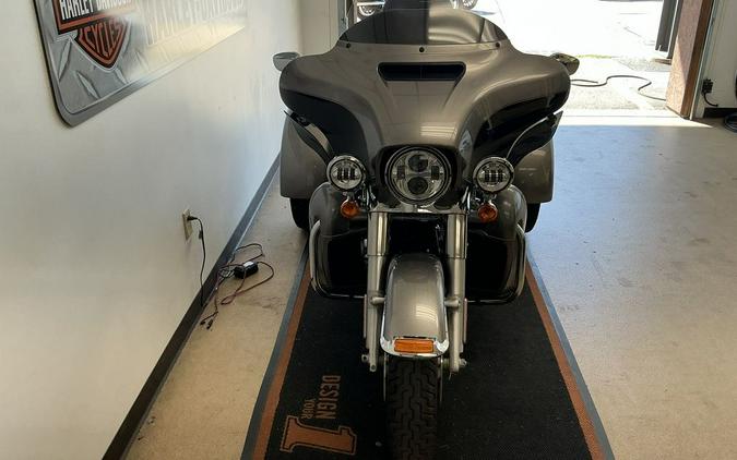 2017 Harley-Davidson® FLHTCUTG - Tri Glide® Ultra