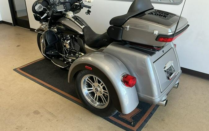 2017 Harley-Davidson® FLHTCUTG - Tri Glide® Ultra