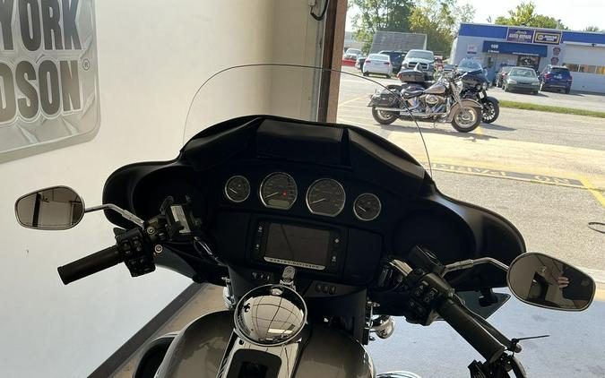 2017 Harley-Davidson® FLHTCUTG - Tri Glide® Ultra