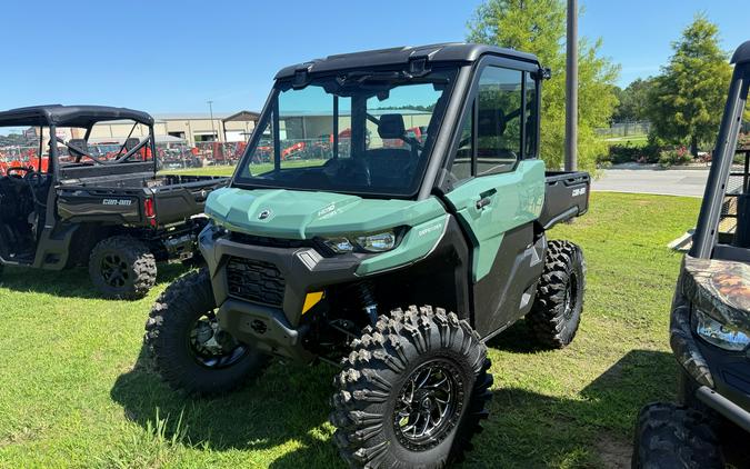 2026 Can-Am Defender DPS CAB HD10
