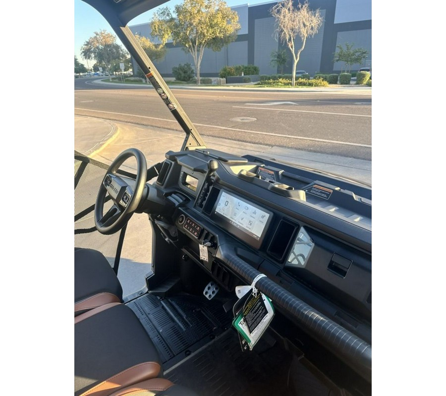 2026 Can-Am® Defender MAX LONE STAR HD11