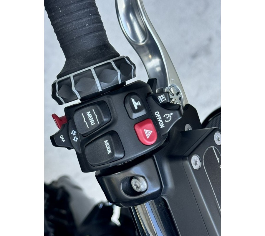 2022 BMW R 18 B Black Storm Metallic