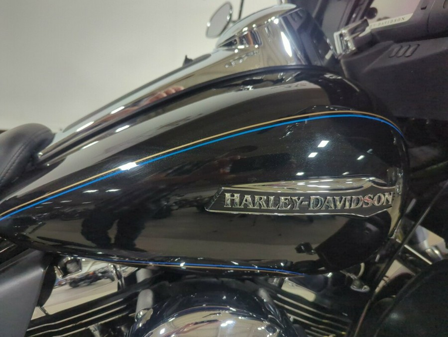 2014 Harley-Davidson® Electra Glide® Ultra Classic® Vivid Black