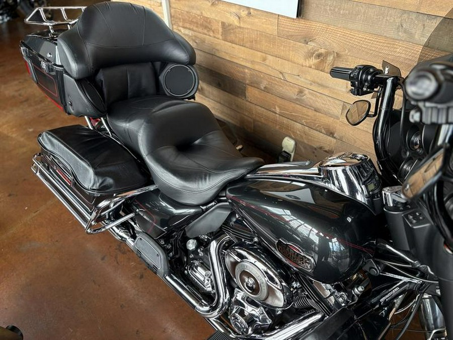 2009 Harley-Davidson® FLHTCU - Ultra Classic® Electra Glide®