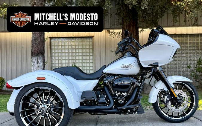 2025 Harley-Davidson® FLTRT - Road Glide® 3