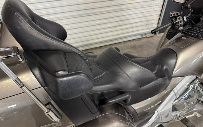 2006 Honda® Gold Wing Audio / Comfort / Navi