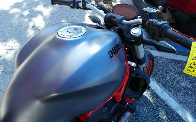 2017 Ducati Monster 821 Dust Grey