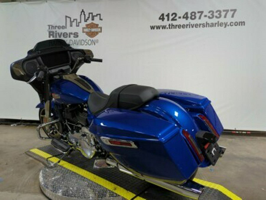 2024 Harley-Davidson® Street Glide® Blue Burst Chrome Trim