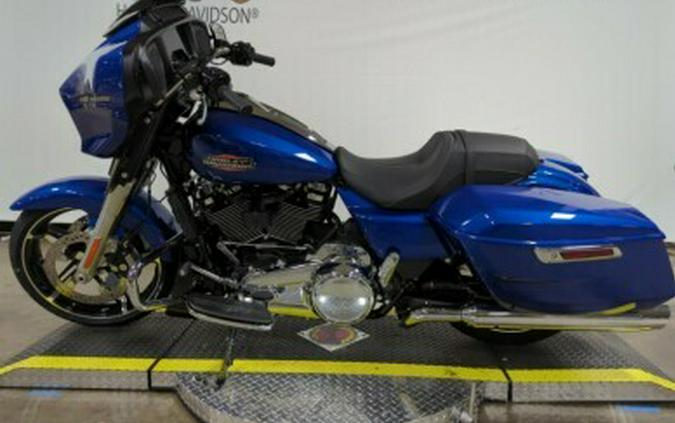 2024 Harley-Davidson® Street Glide® Blue Burst Chrome Trim