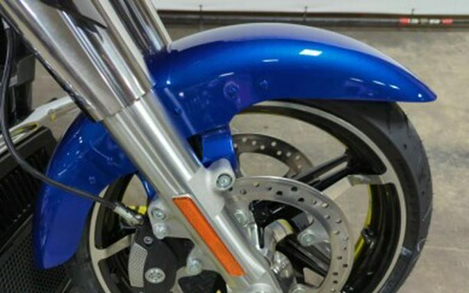 2024 Harley-Davidson® Street Glide® Blue Burst Chrome Trim