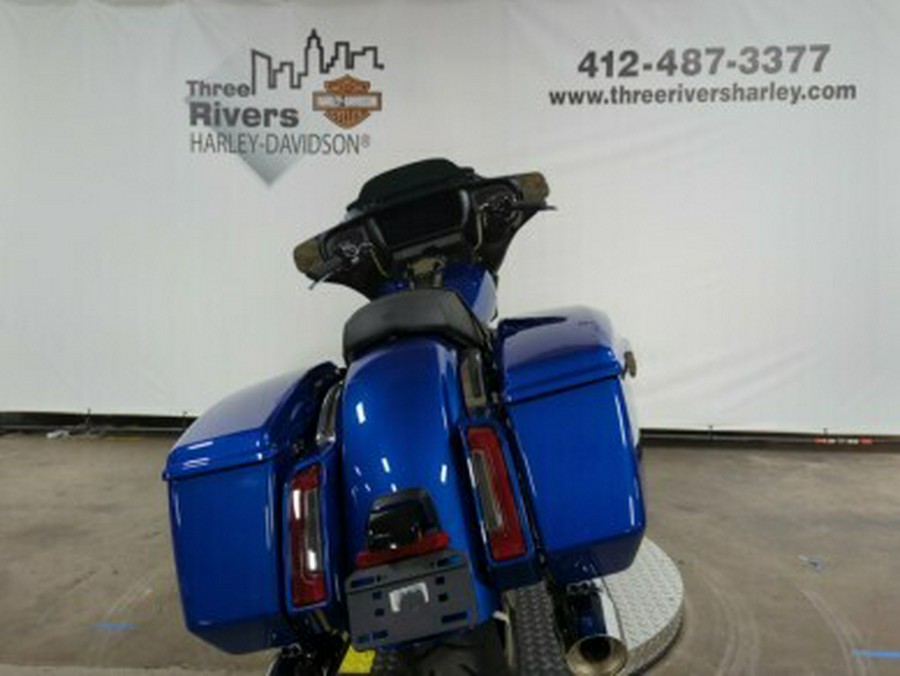 2024 Harley-Davidson® Street Glide® Blue Burst Chrome Trim